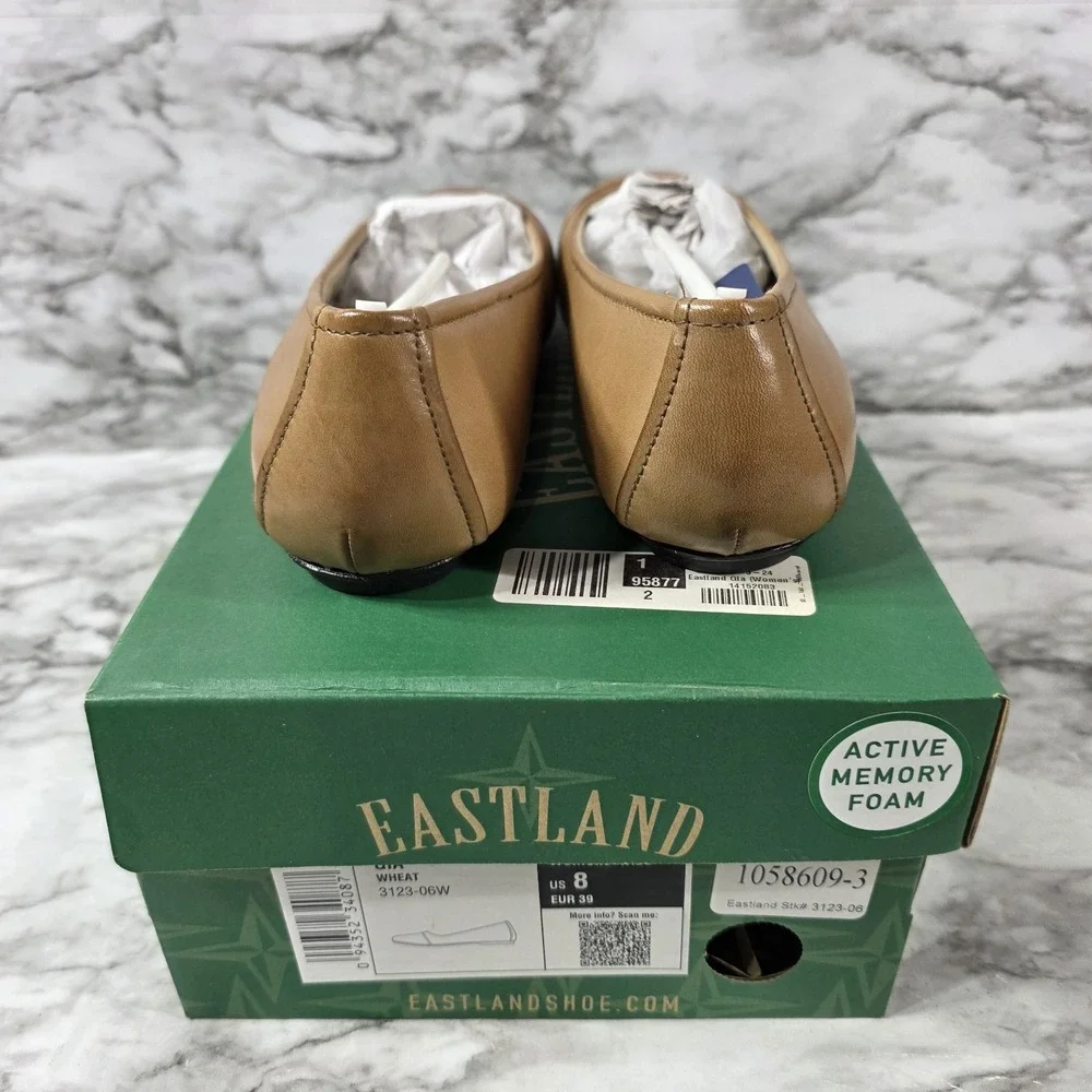 Eastland Womens Gia Size 8W Memory Foam In Wheat Color New In Box